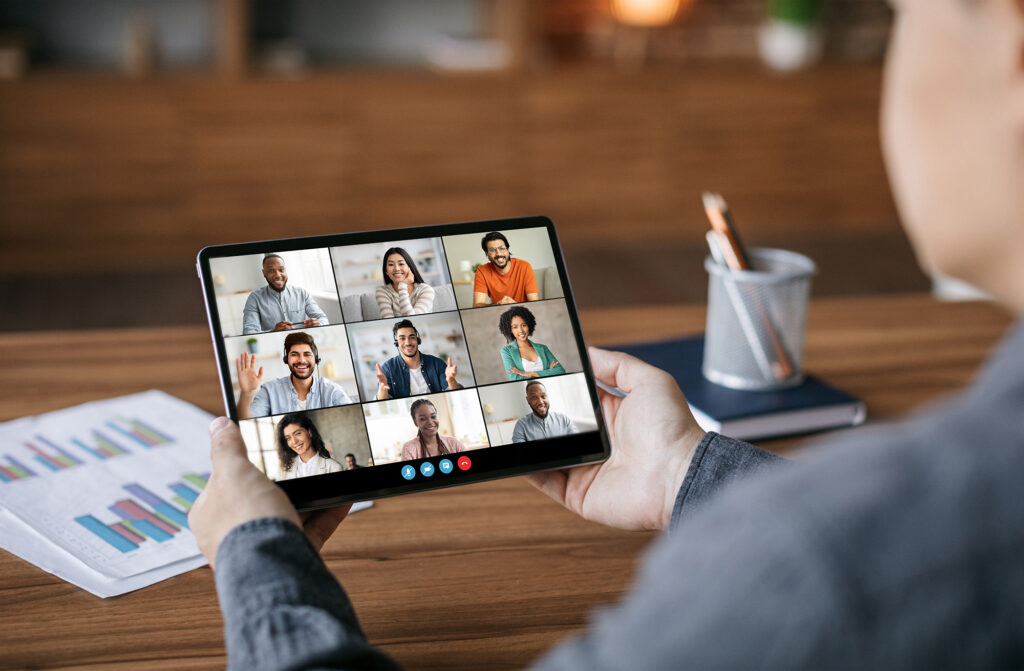The Hybrid Workforce Revolution: Managing Remote and In-Office Teams Together